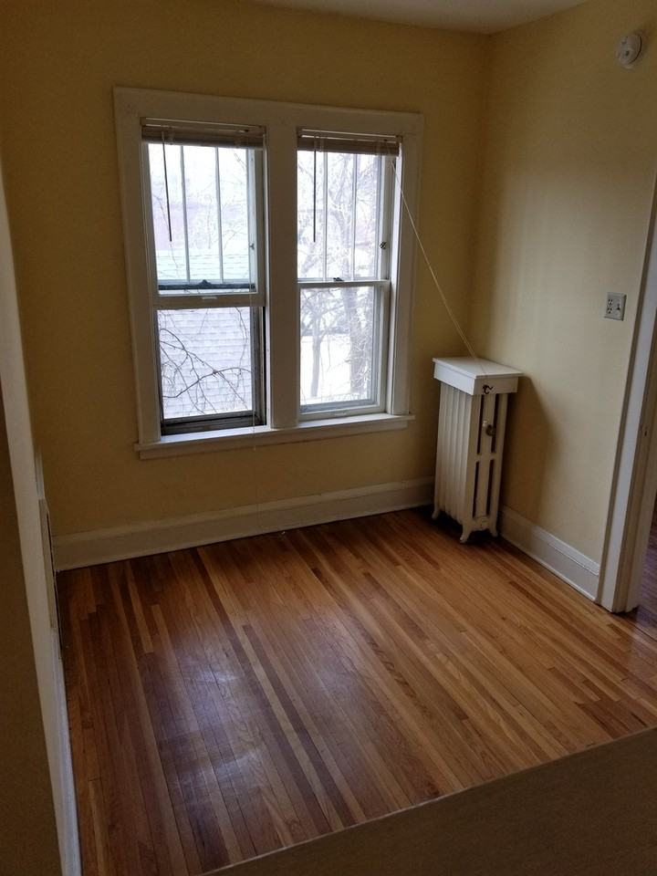 Twin Court Apartments - Photo 7 of 31