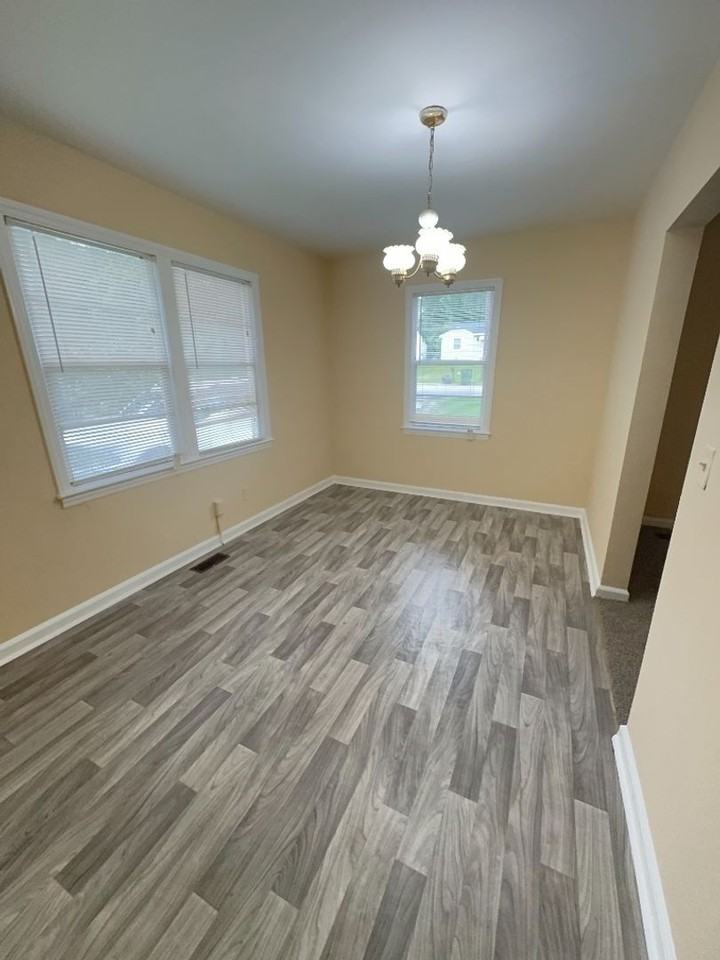 4214 Forrest Rd - Photo 3 of 11