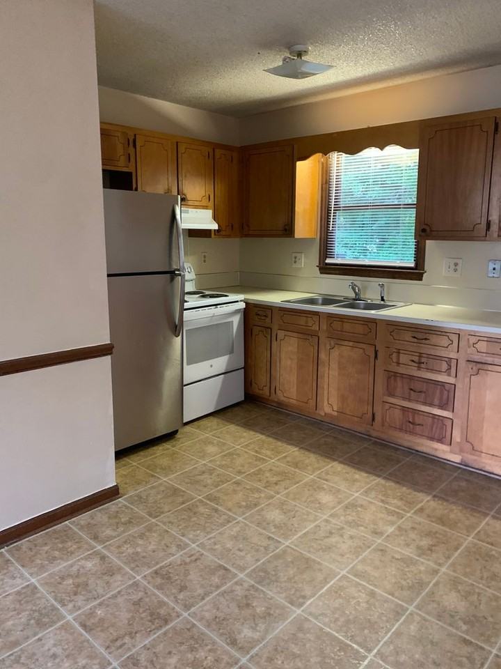 Union Heights Duplex - Photo 3 of 9