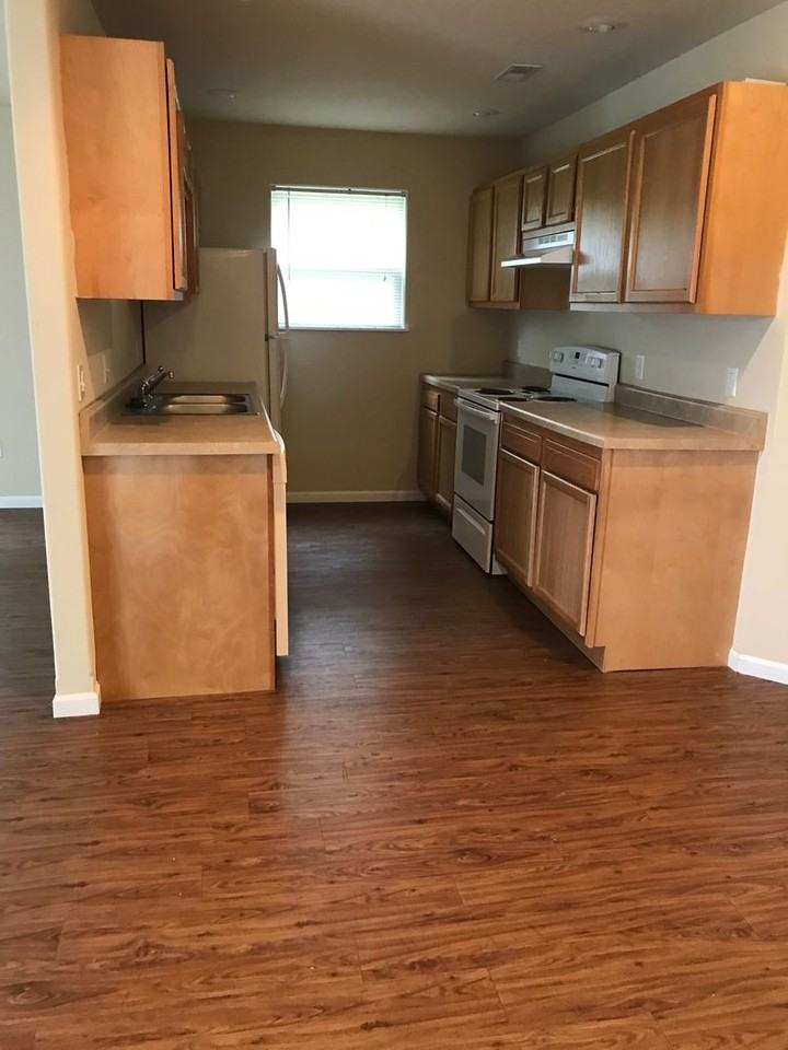 Burke Avenue Apartments - Photo 2 of 7