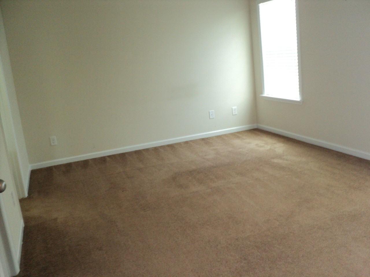 1713 Sunmeadow Dr - Photo 4 of 25