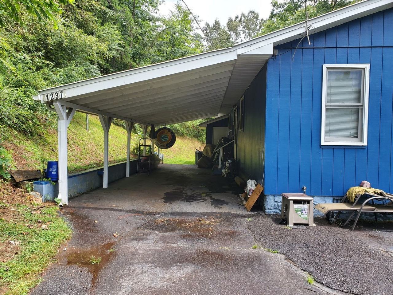 1237 N River Rd - Photo 3 of 38