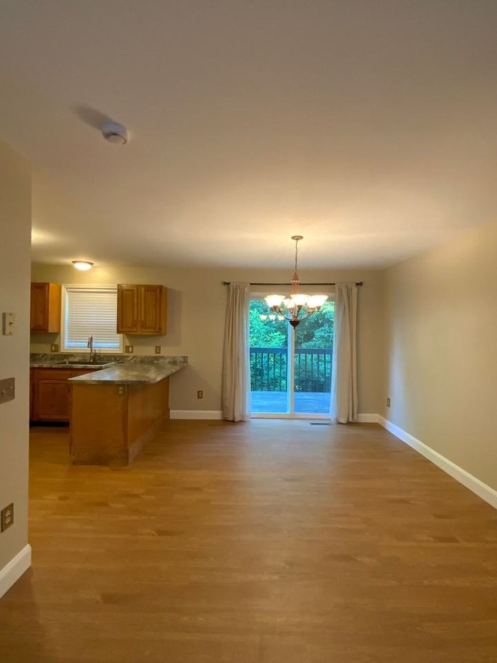 42 Westpointe Dr - Photo 3 of 34