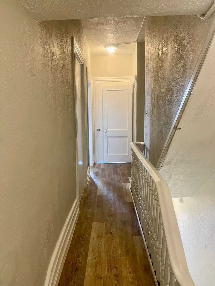 203 N 2nd - Photo 3 of 11