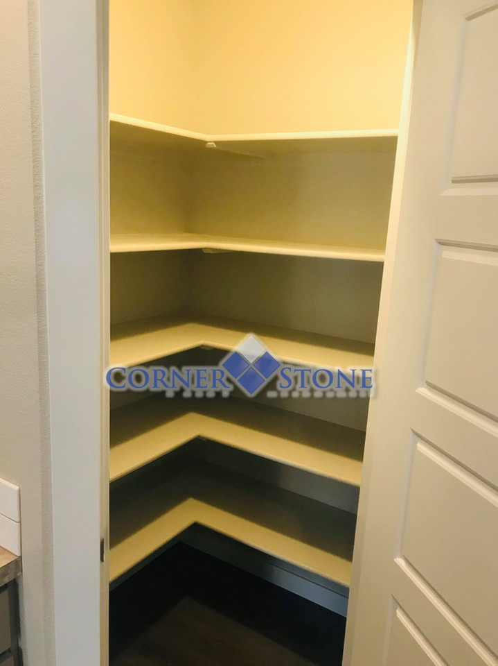 2842 W Everest St - Photo 6 of 19