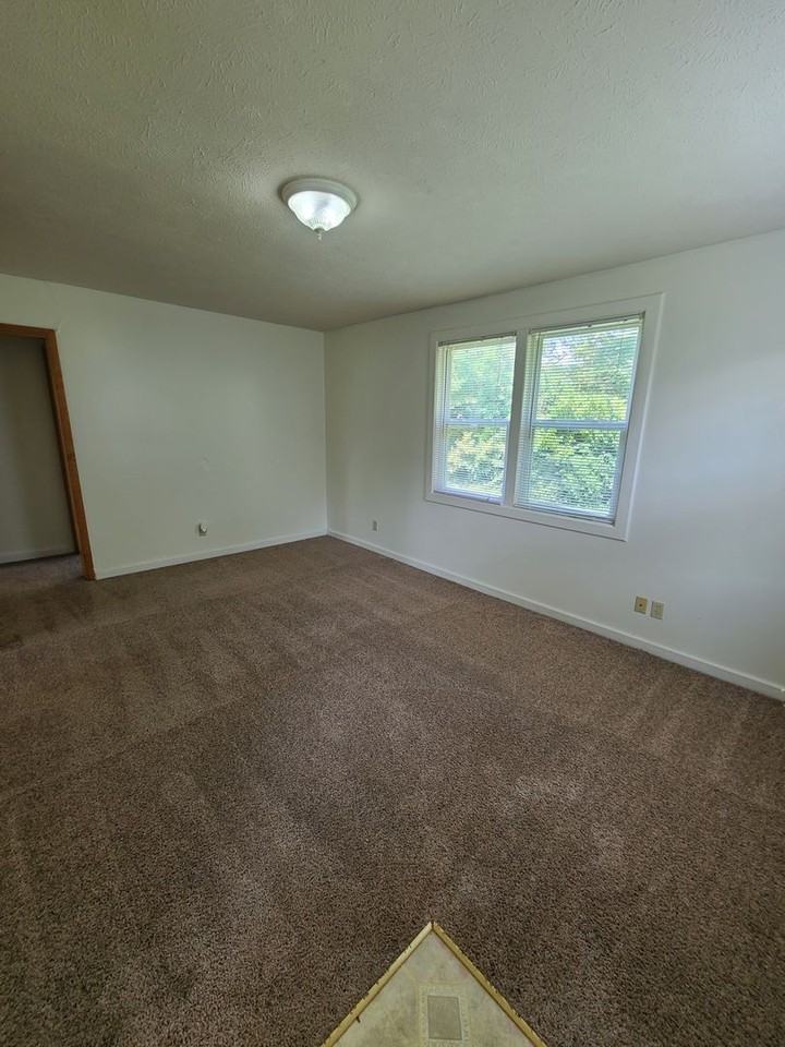 2005-2007 N. Adams - Photo 3 of 9