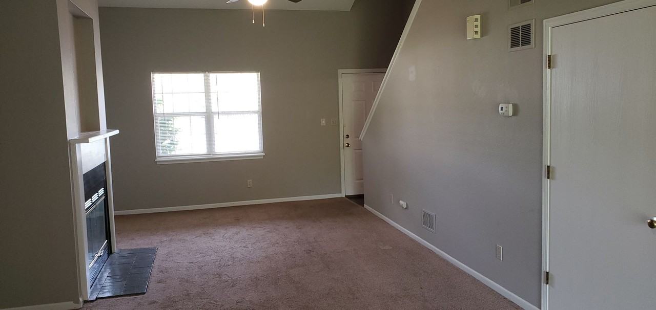 1616 Telluride Ln - Photo 3 of 11