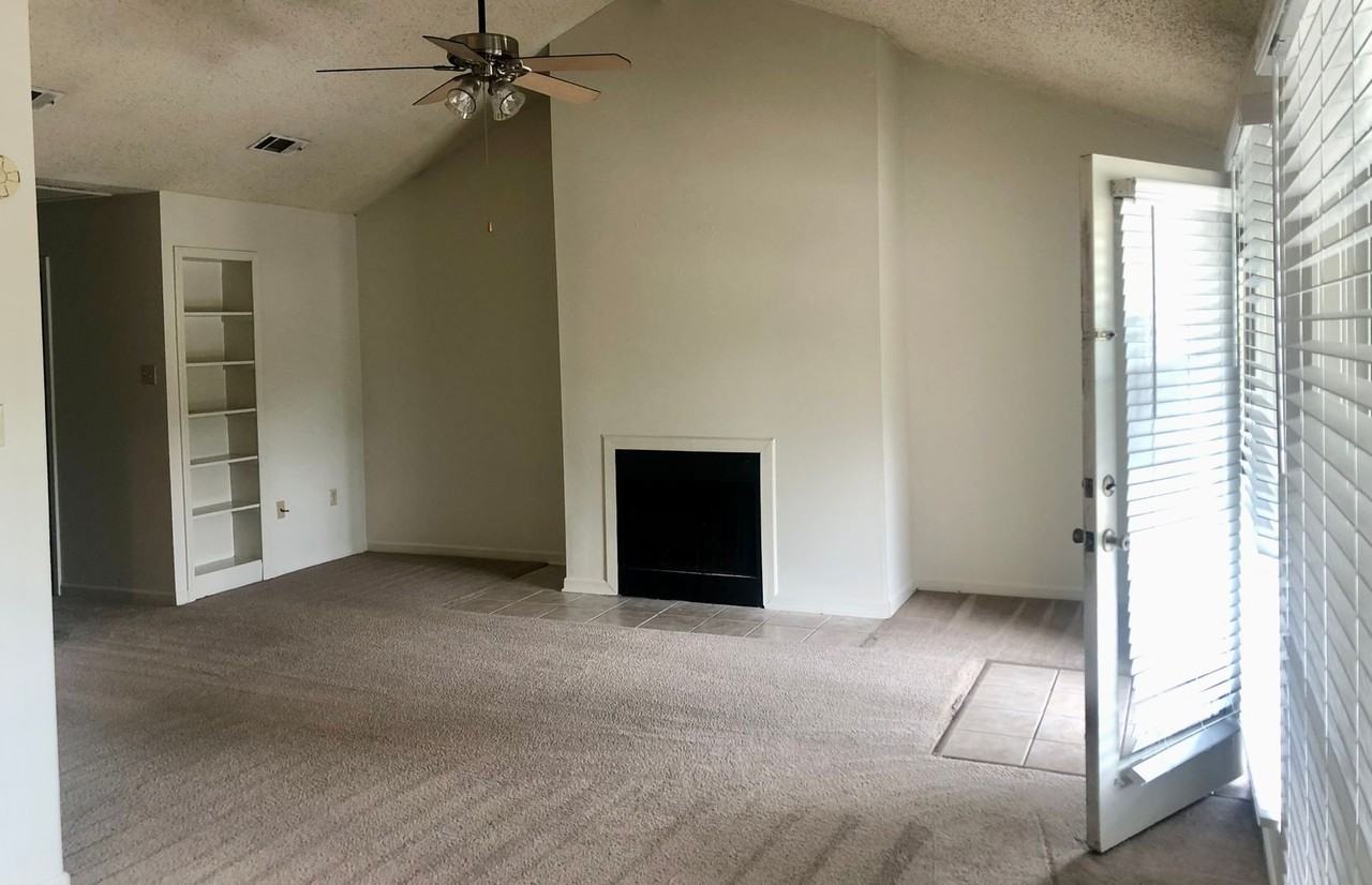 5131 Nicholson Dr Apt B04 - Photo 2 of 3
