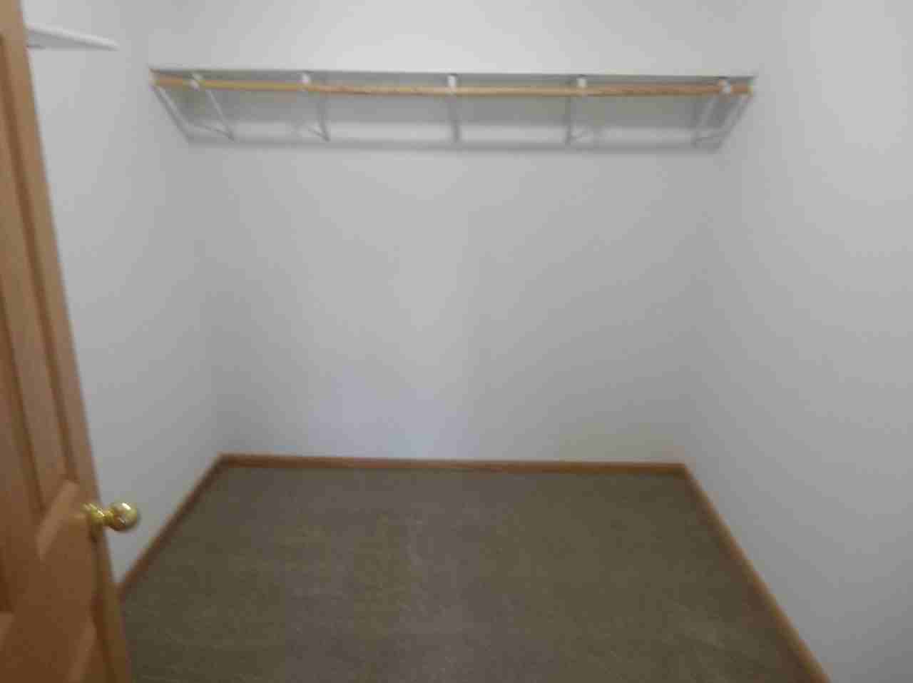 733 Willow Glen Dr - Photo 2 of 7