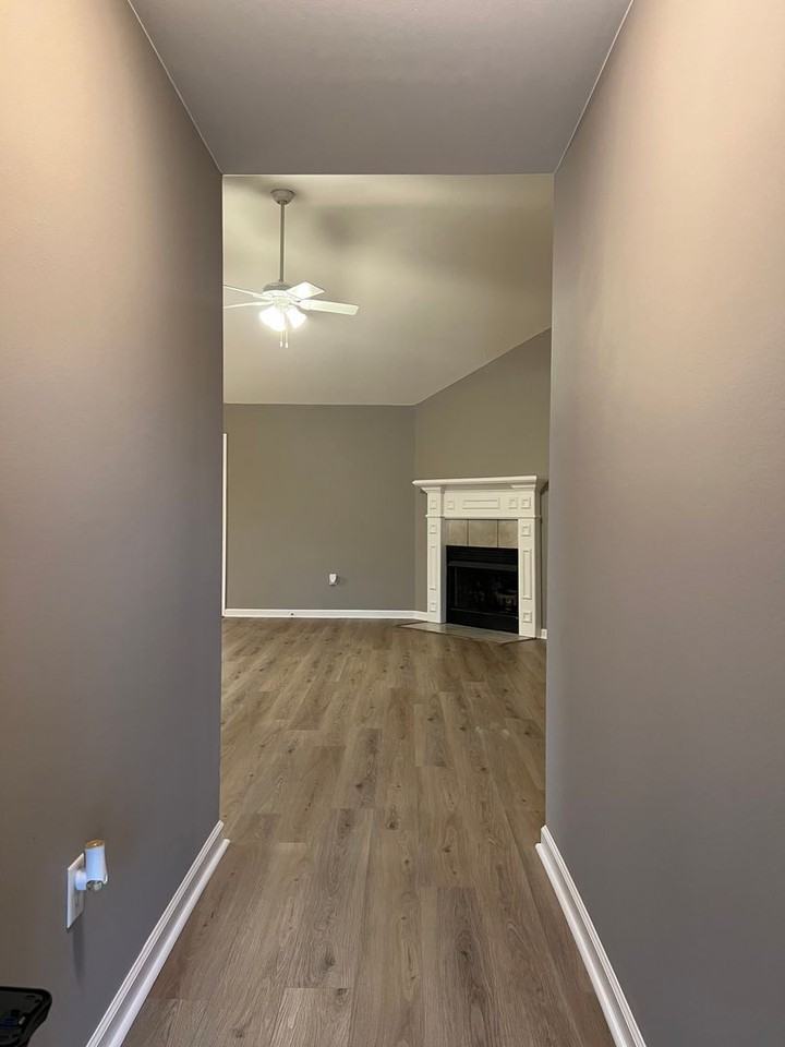 504 Hawthorne - Photo 2 of 22