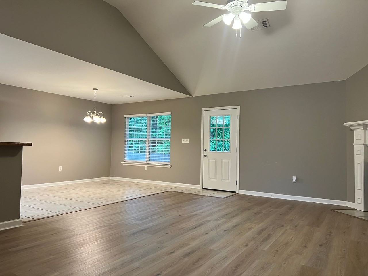 504 Hawthorne - Photo 3 of 22