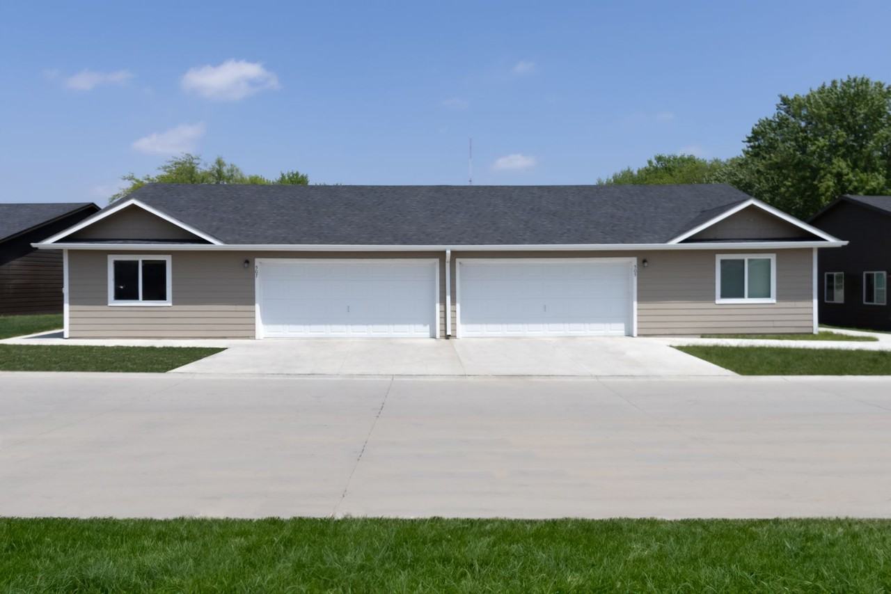 Sunrise Pointe by Kading - Photo 3 of 18