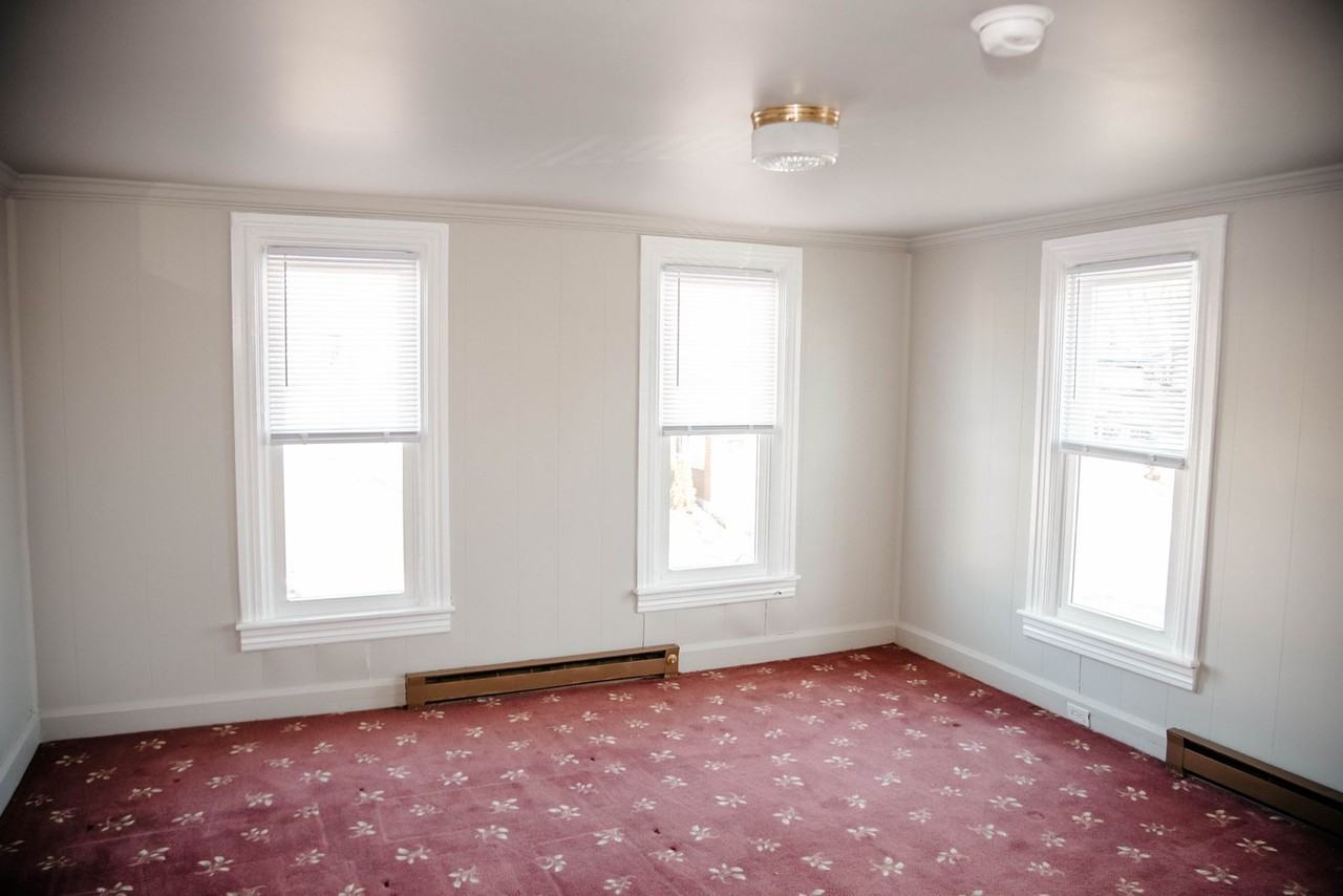 28 W Hummelstown St - Photo 2 of 10