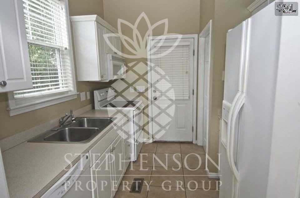 1 Graymont Cir #1 - Photo 5 of 11