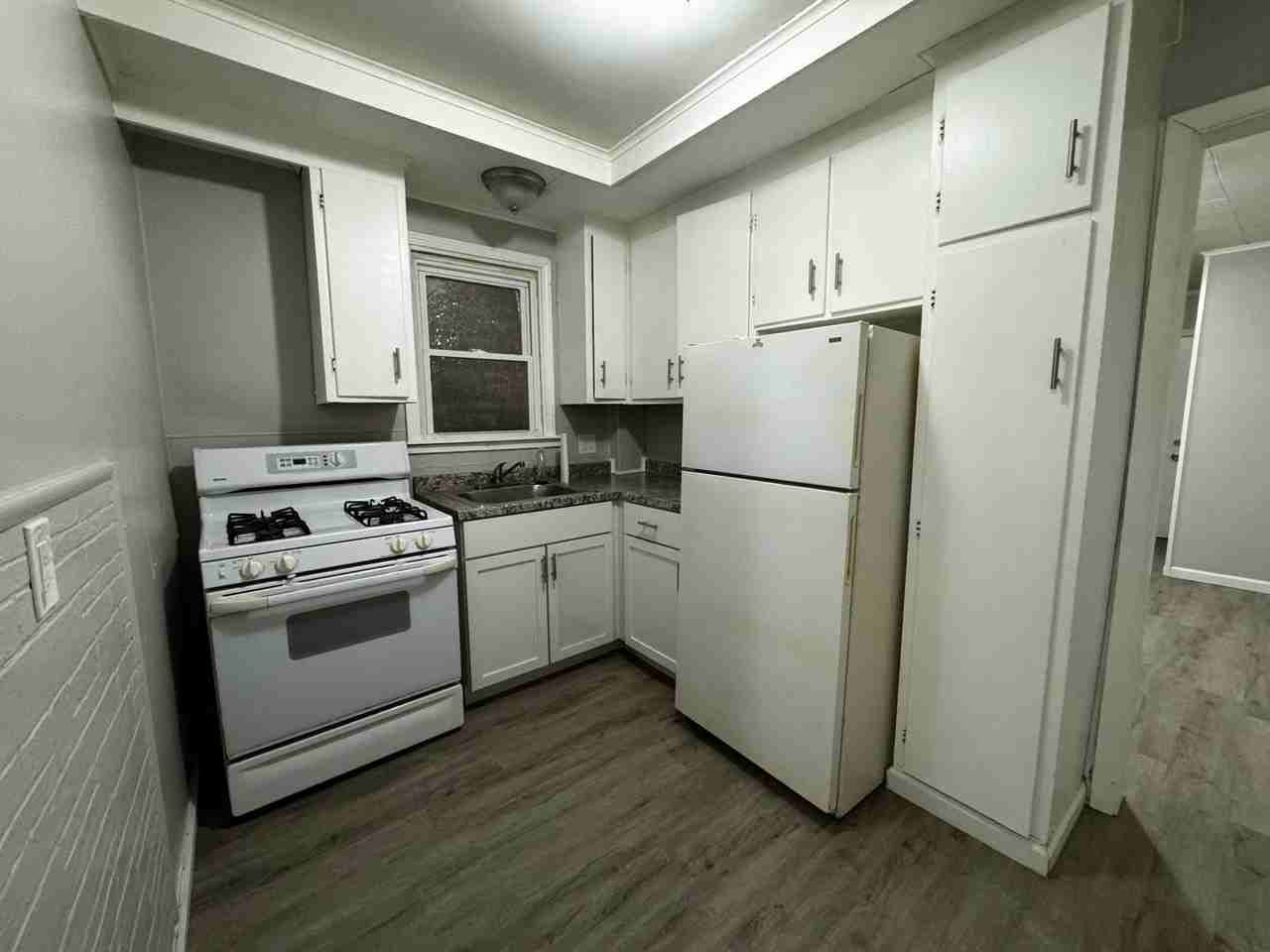 500.5 lyell - Photo 3 of 5