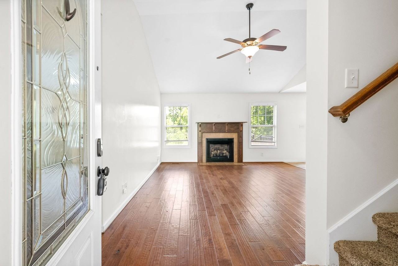 1052 Ishee Dr - Photo 4 of 28