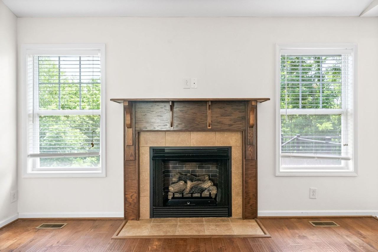 1052 Ishee Dr - Photo 6 of 28