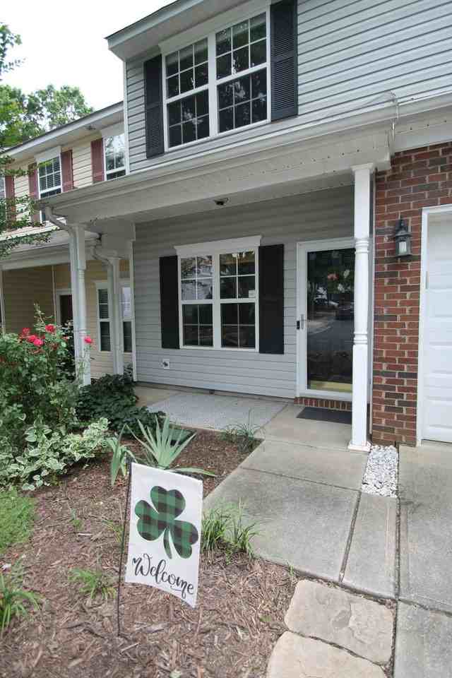 111 Crystal Springs Court - Photo 3 of 30