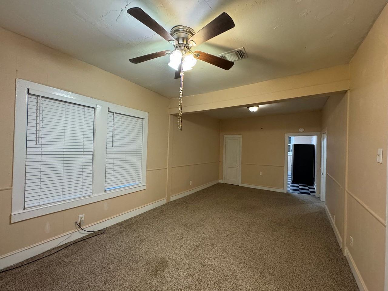 1340 Lincoln St - Photo 2 of 12