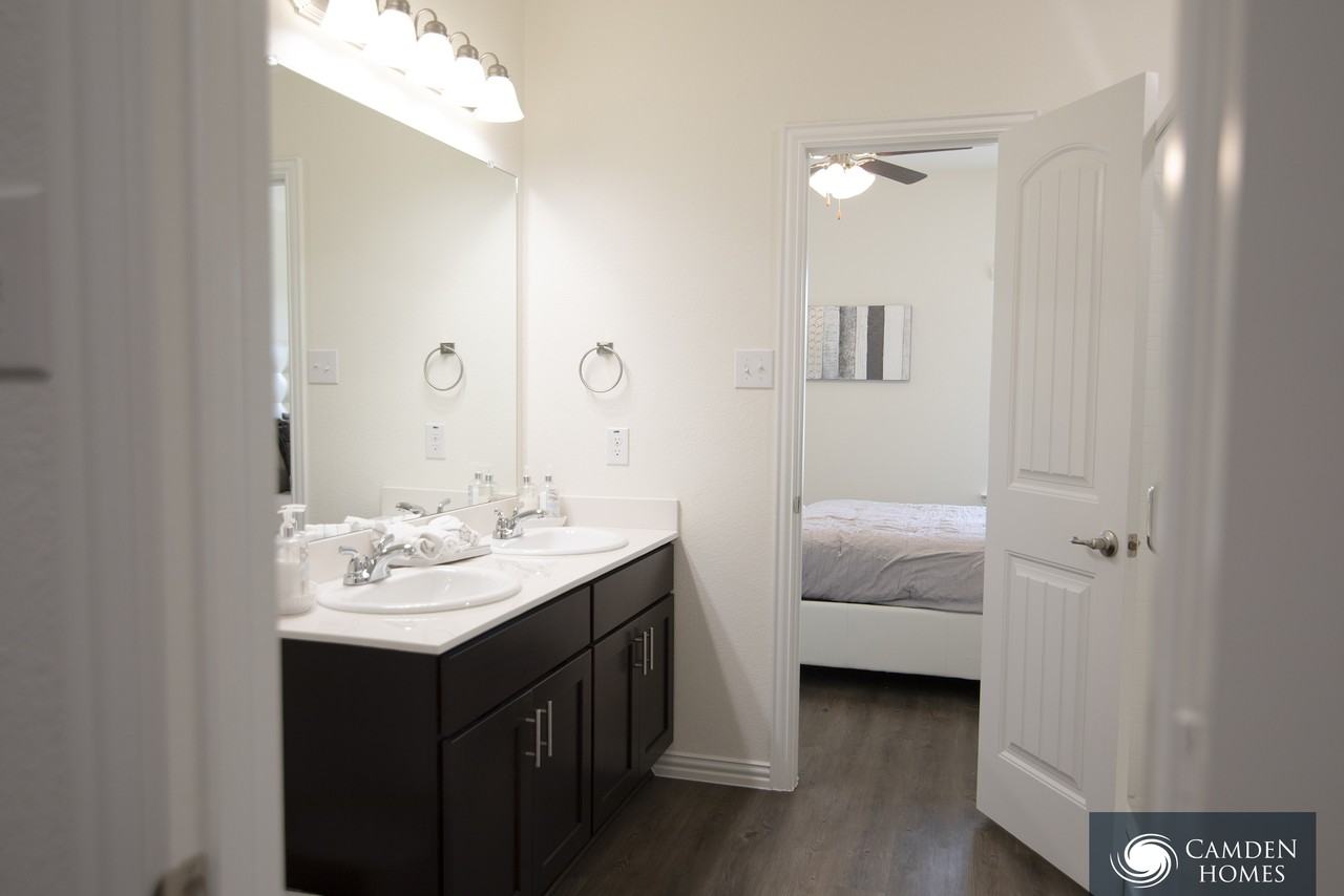 112 Dartmouth Avenue #1 - Photo 4 of 5