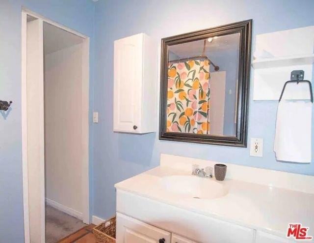 1710 Topanga Skyline Dr #4