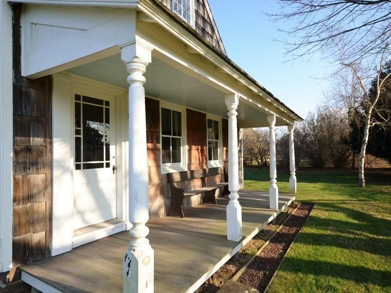 27 Wainscott Hollow Rd - Photo 3 of 8