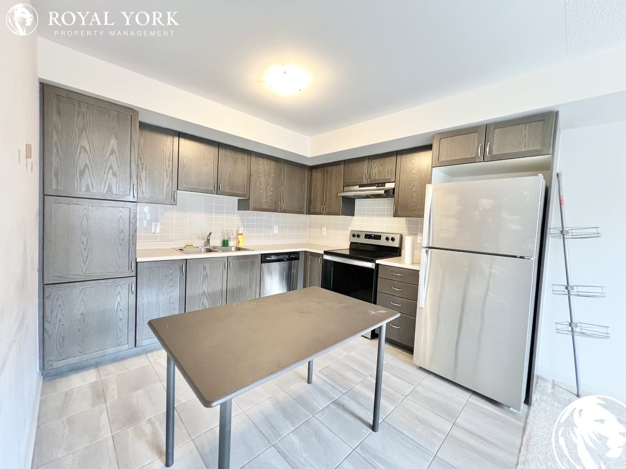 149-250 Sunny Meadow Boulevard, Brampton, Ontario, L6R 3Y6 - Photo 3 of 24