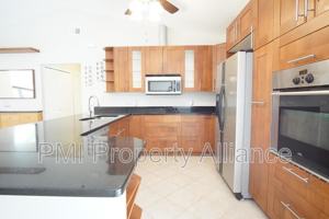 featured image of 7944 Goldleaf St