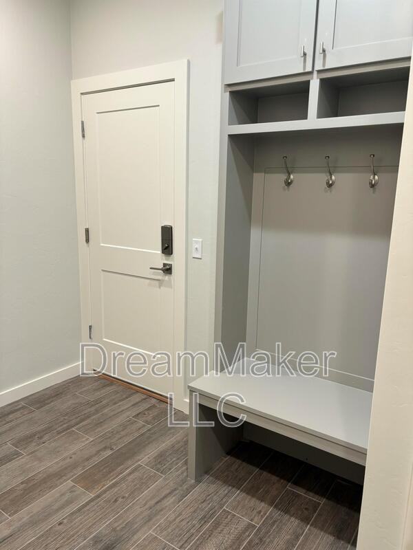 1024 Varenna Ln - Photo 5 of 8