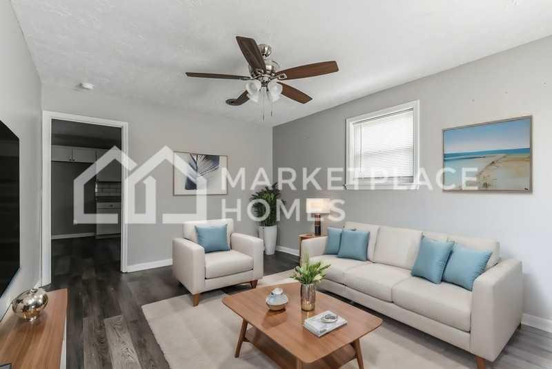 2305 Prague Ct - Photo 3 of 20