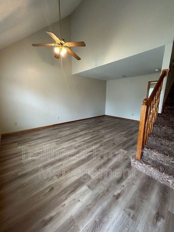 1113 Dean Dr - Photo 2 of 19