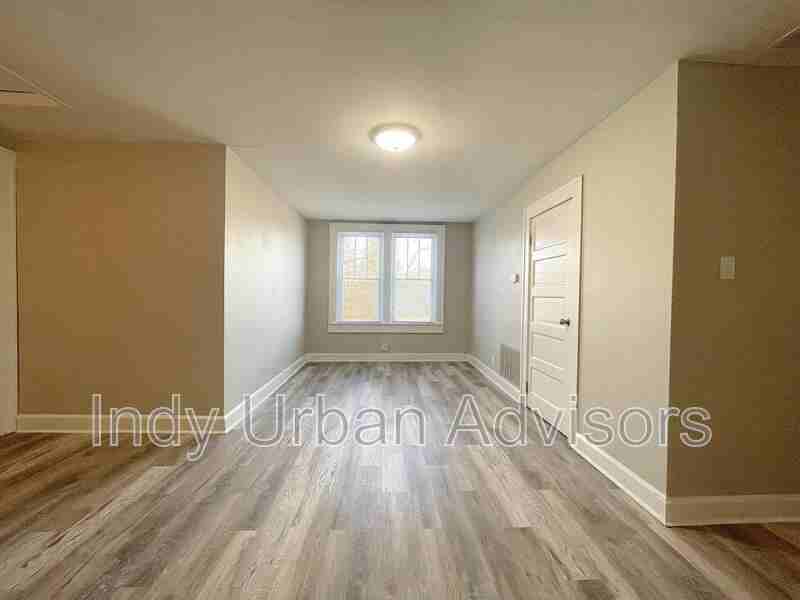 101 S Bancroft St - Photo 2 of 12