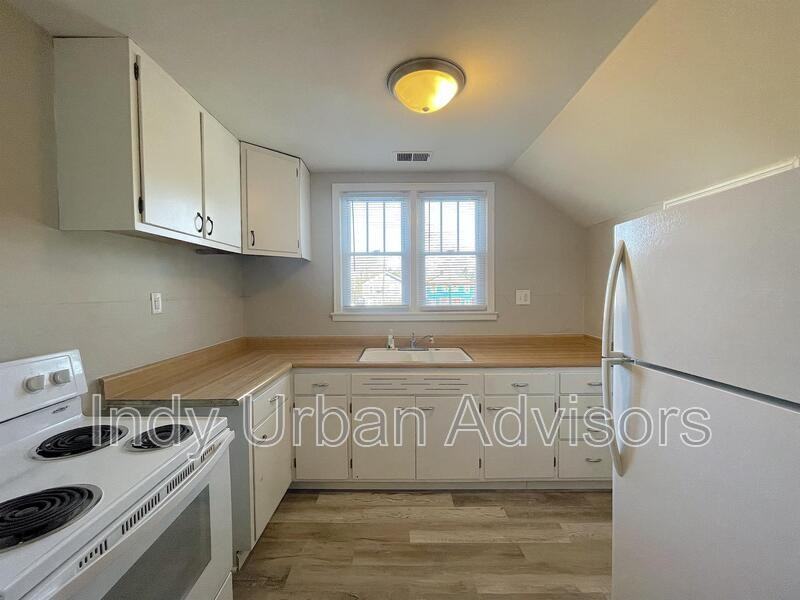 101 S Bancroft St - Photo 6 of 10