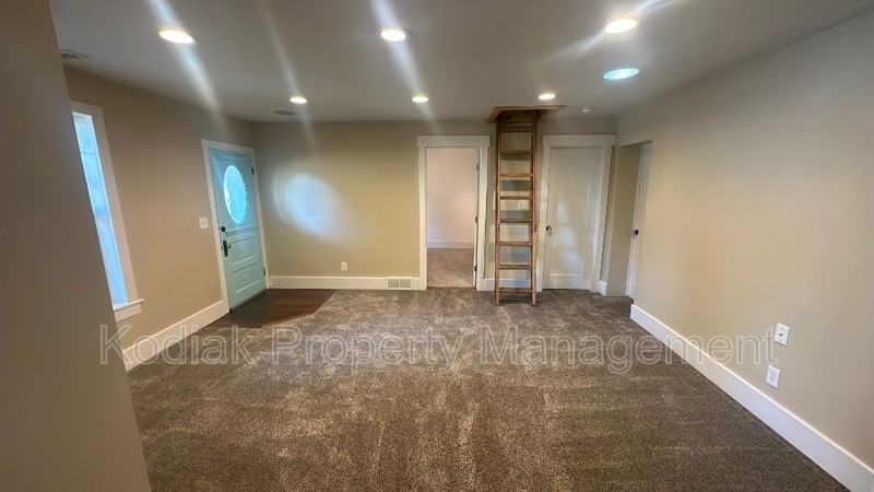 312 Ne - Photo 4 of 22