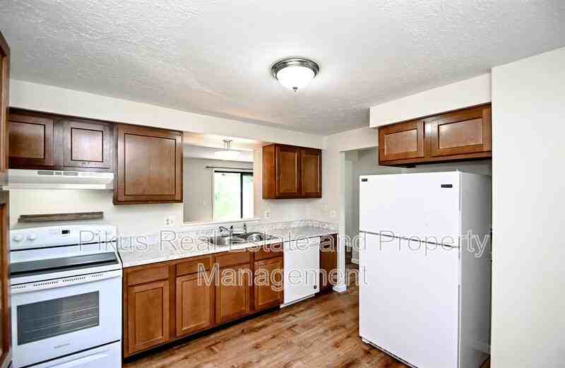 20 Pontius St Nw - Photo 2 of 12