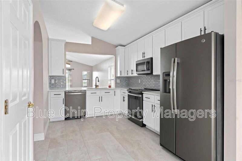 2441 Deer Creek Blvd - Photo 2 of 24