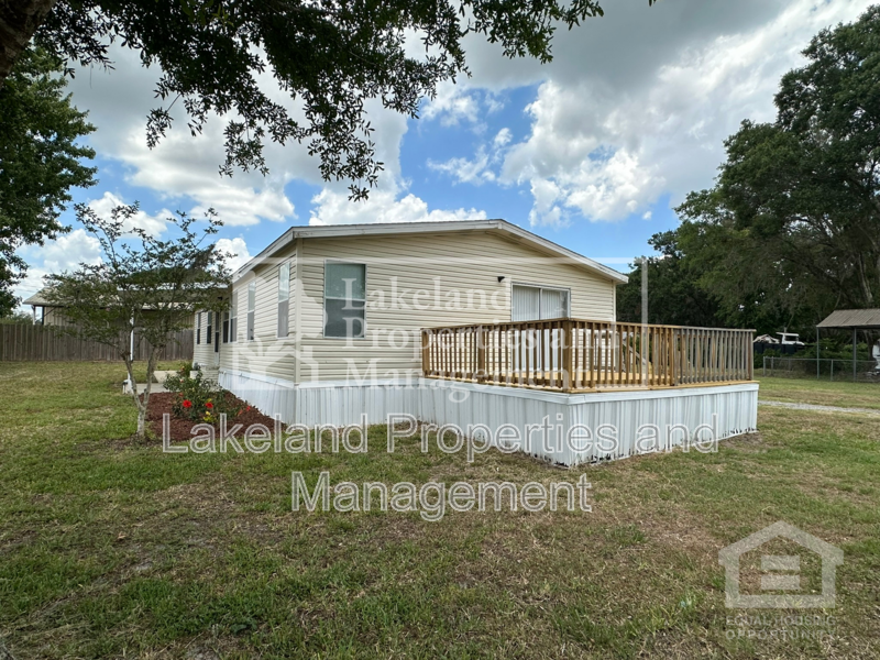 2055 Berry Hill Ln - Photo 2 of 17