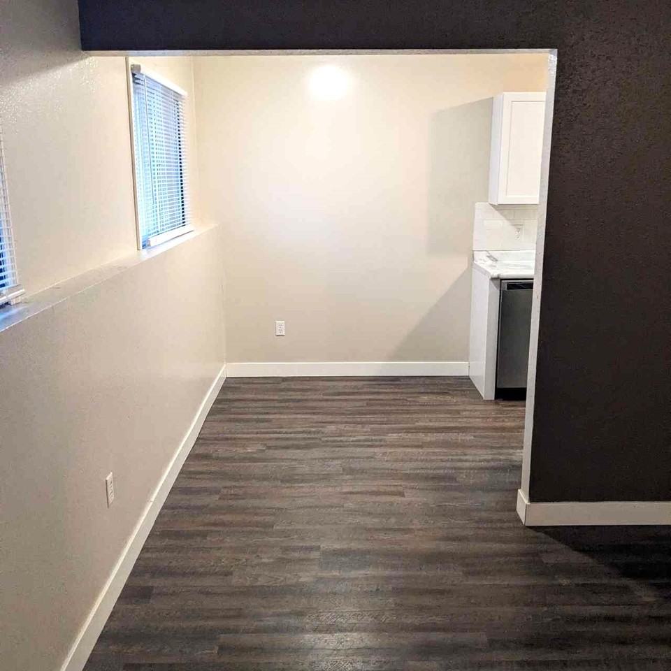 Summit Bryant - Photo 4 of 47