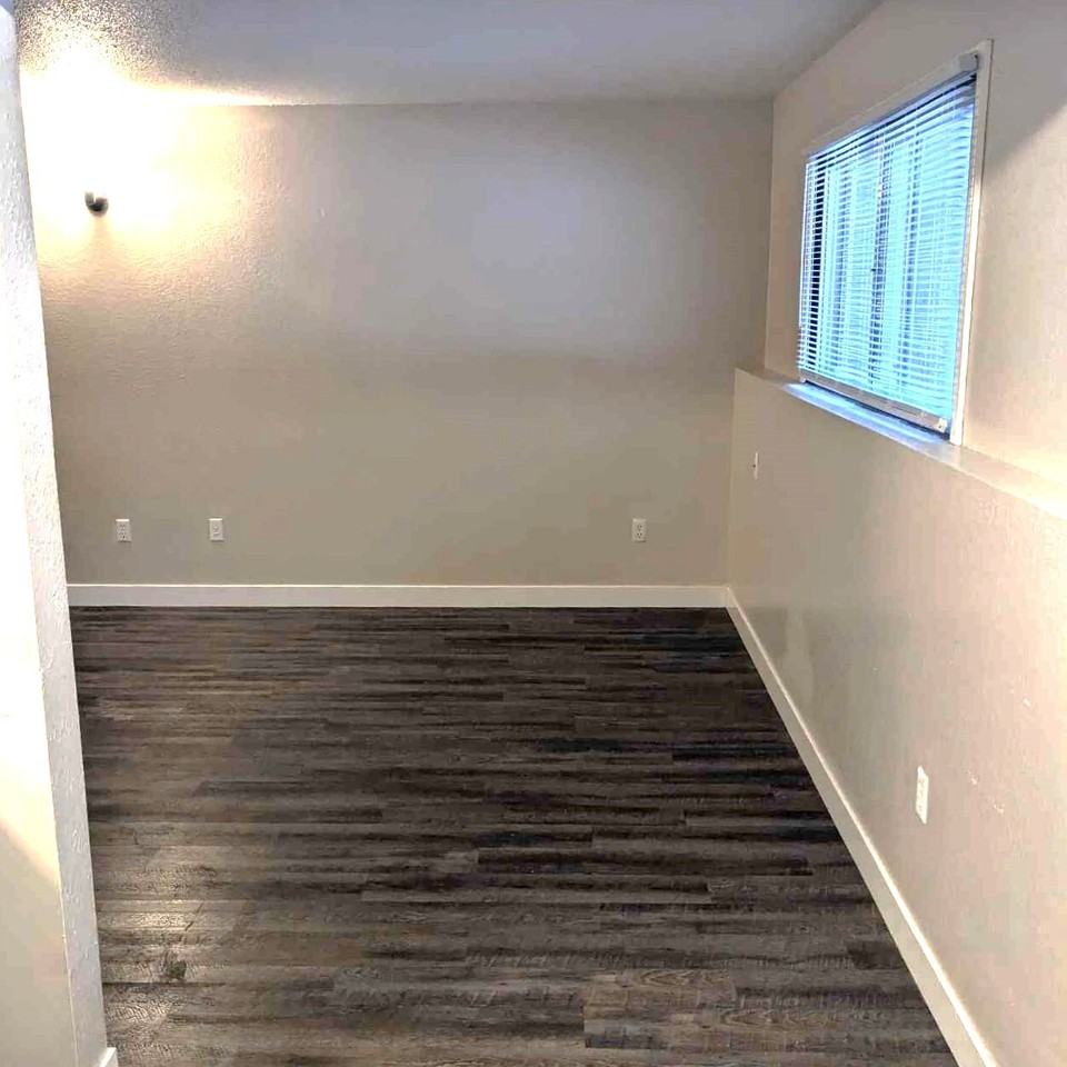 Summit Bryant - Photo 5 of 47