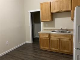 featured image of 204 4th Ave W