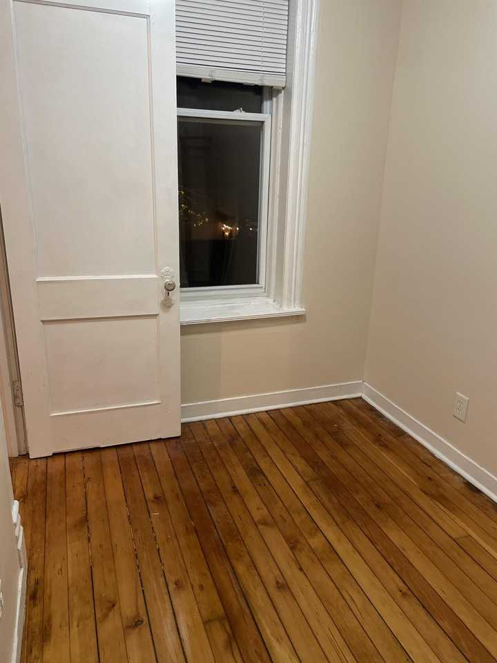 1920 W Cermak - Photo 7 of 9