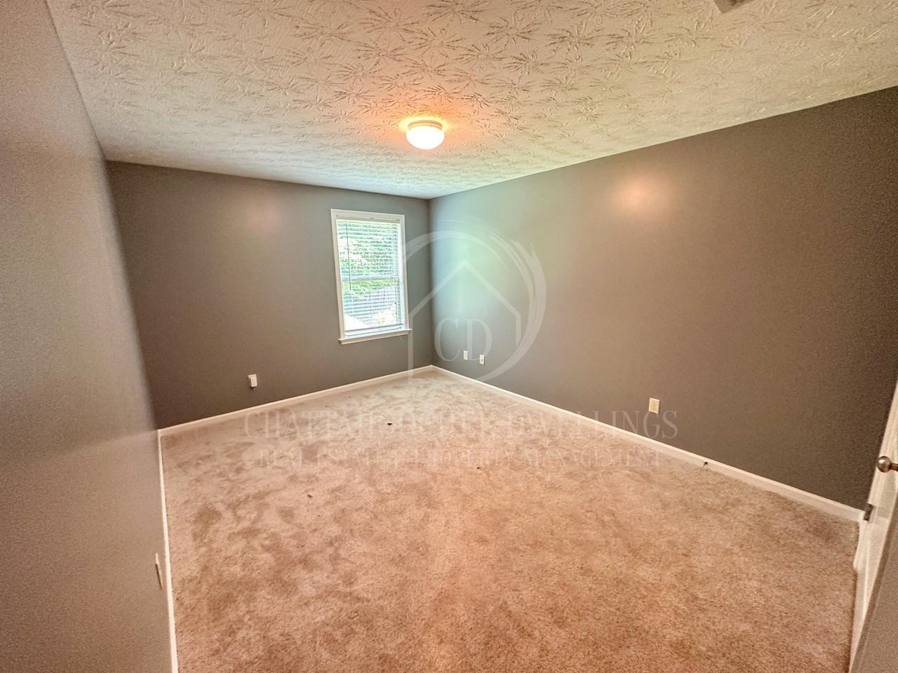 641 Upland Court - Photo 7 of 11