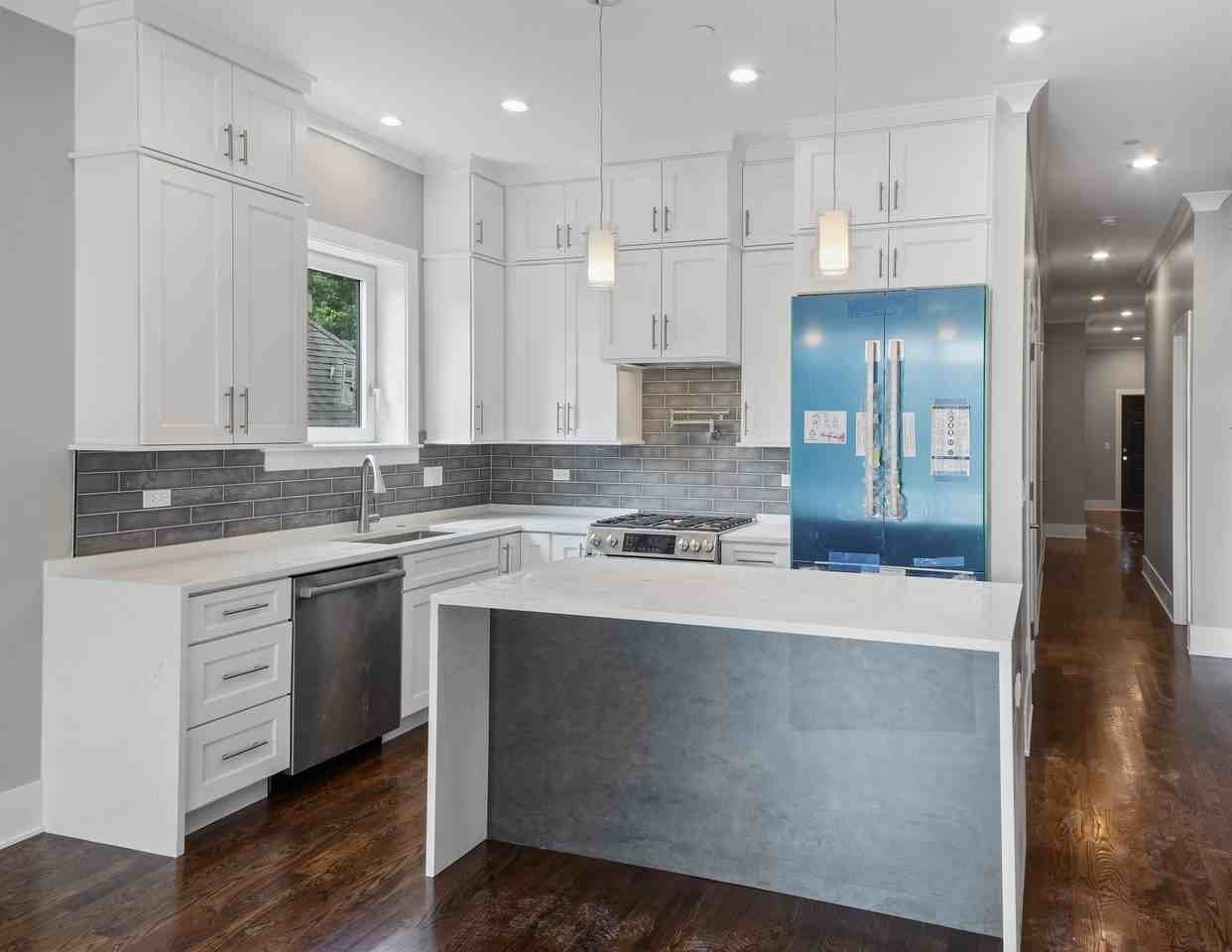 4640 North Magnolia Avenue - Photo 6 of 37