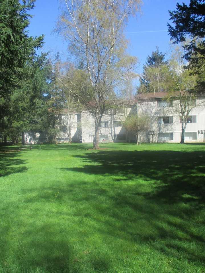 Hood Center Apts - Photo 7 of 40