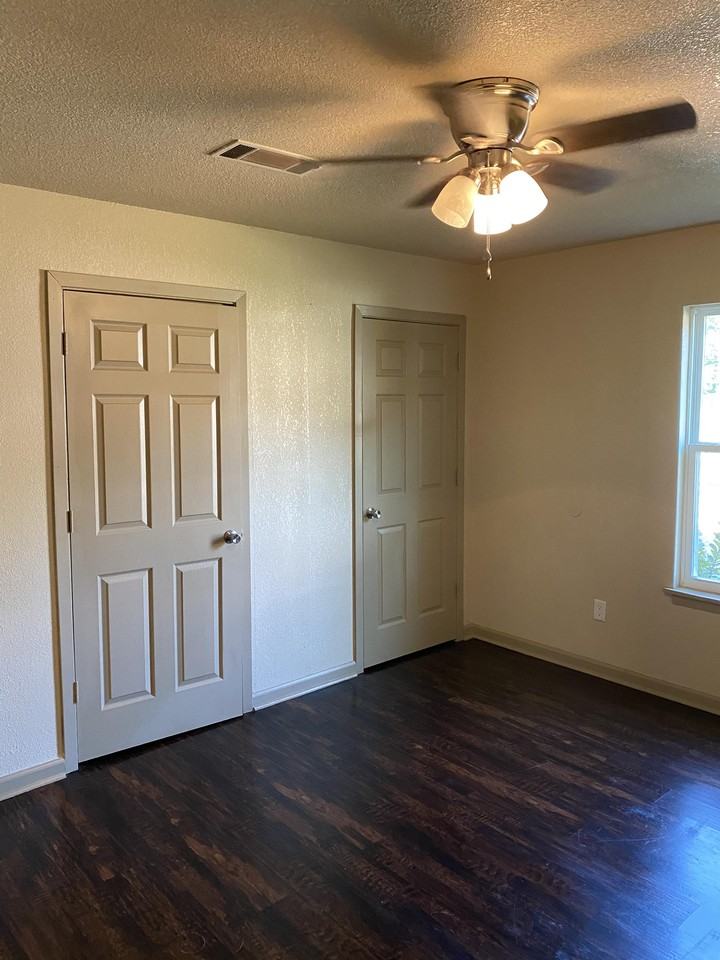 VIllage Green Apts 1 - 80 - Photo 7 of 14