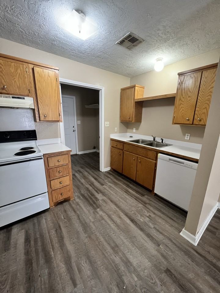 1871 Esther Drive #2* - Photo 2 of 7