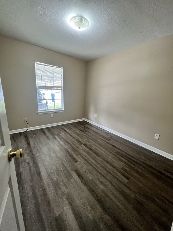 1871 Esther Drive #2* - Photo 4 of 7