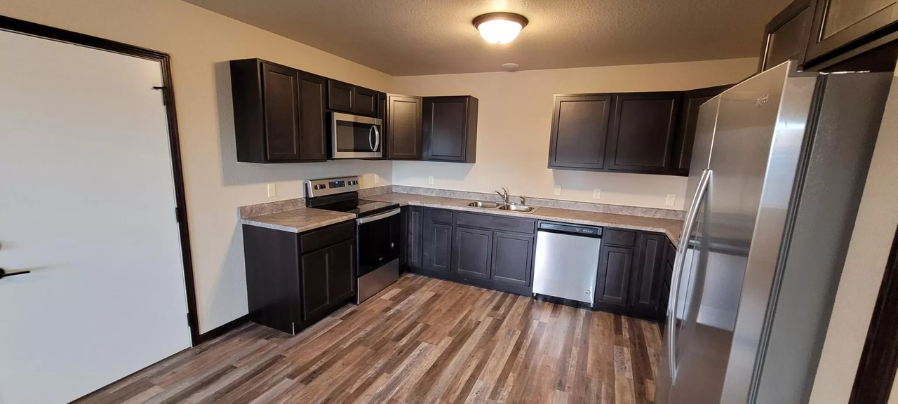 711 Mickelson Drive - Photo 4 of 44