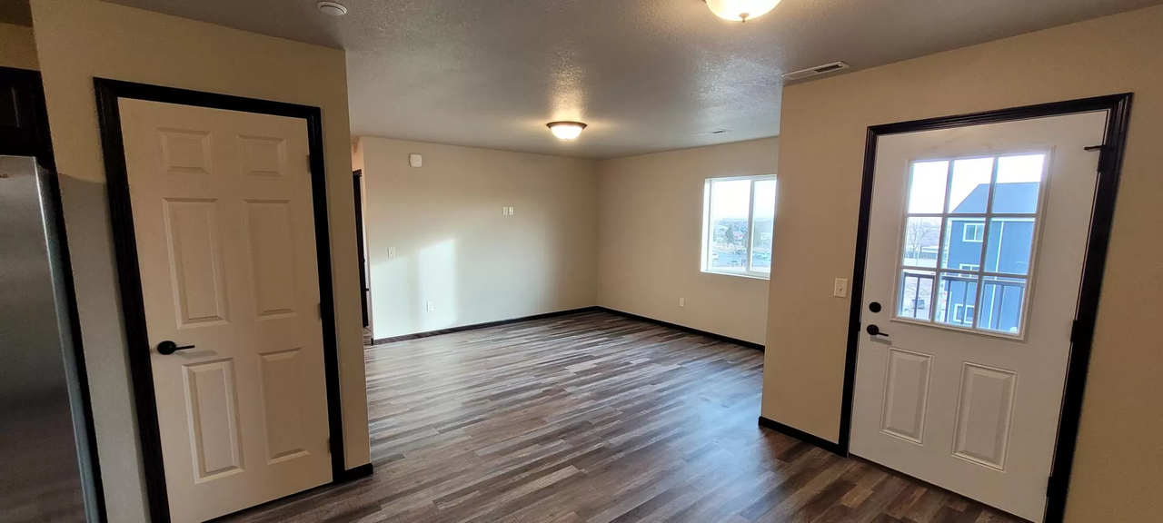 711 Mickelson Drive - Photo 6 of 44