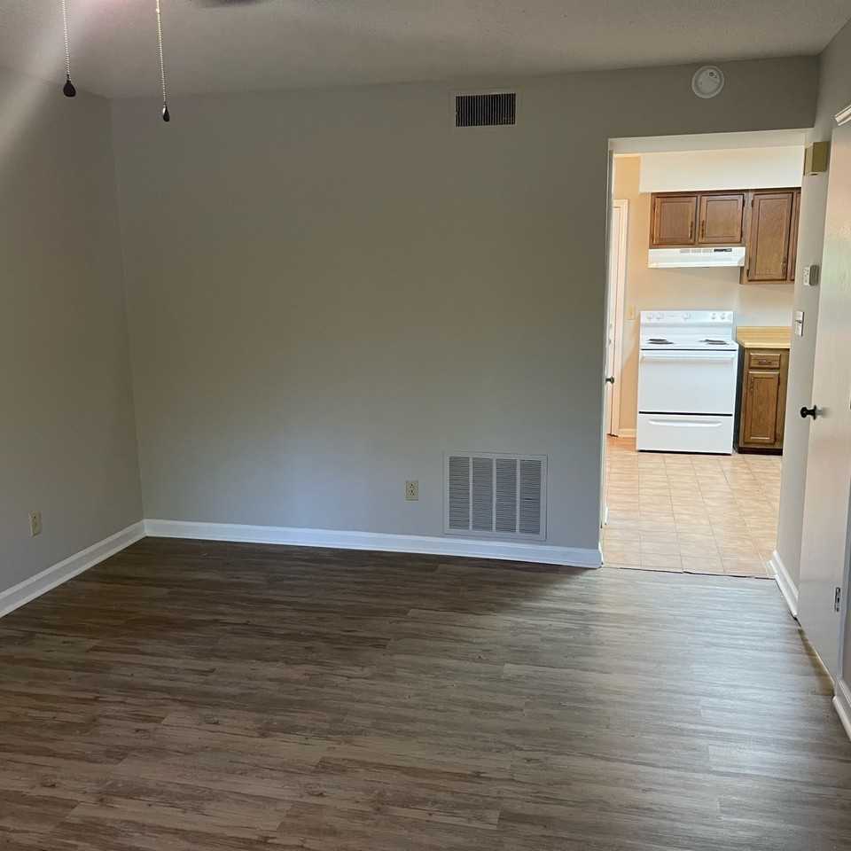 057- 209 Falls St. - Photo 5 of 7